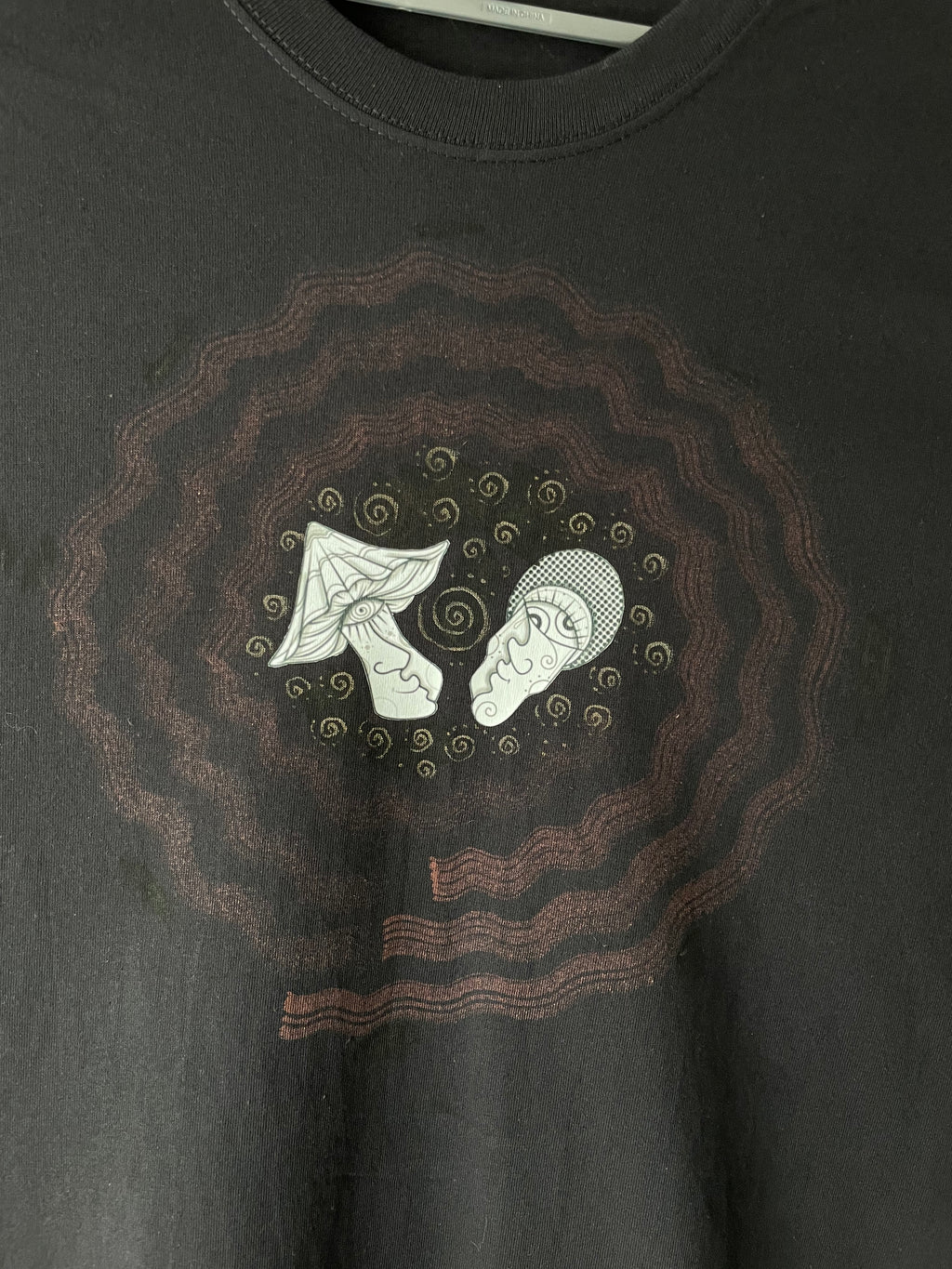 Mushie Heads - Vortex Bleached Tee