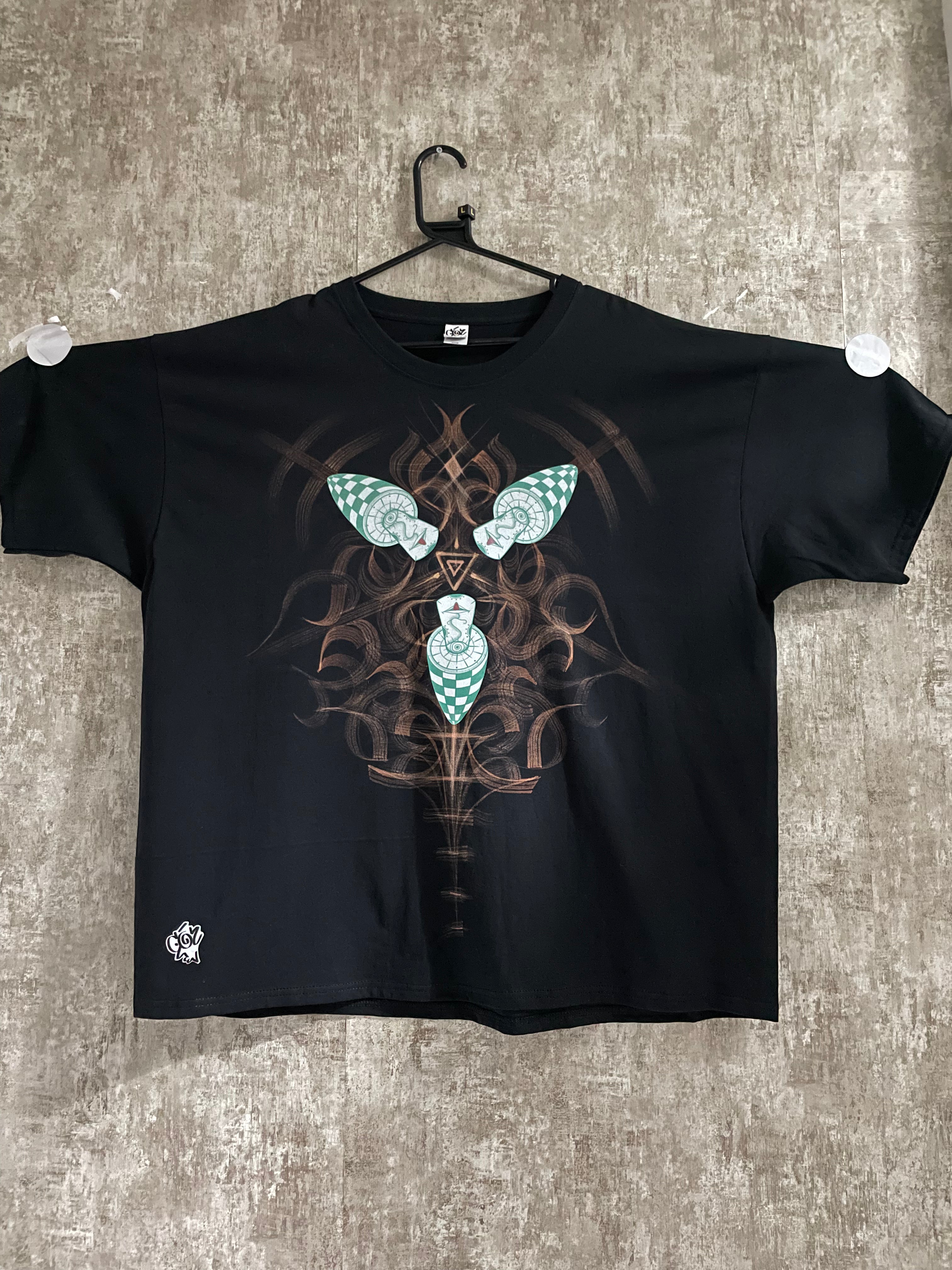 Tri trip B-Tee