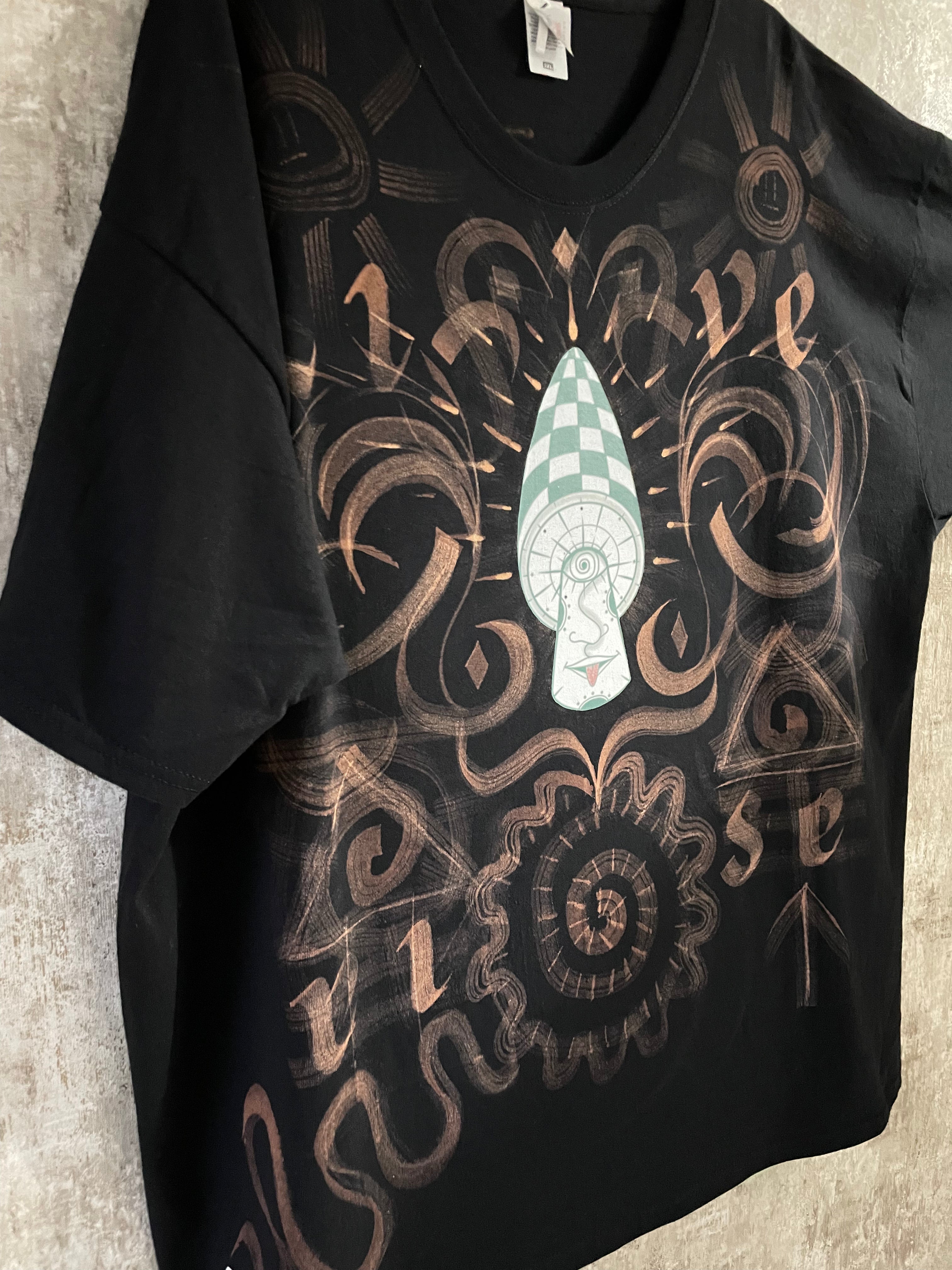 The Mushie Elf Bleached Tee